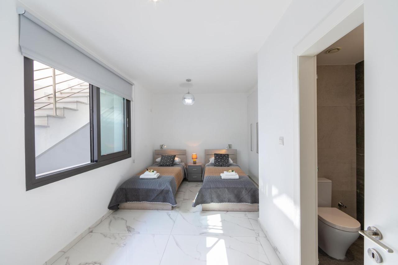 Villa Pleiades Paphos Extérieur photo