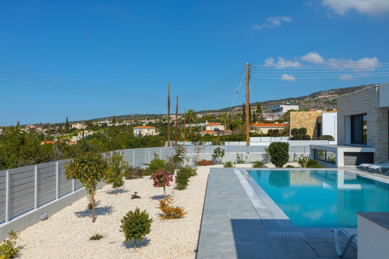 Villa Pleiades Paphos Extérieur photo