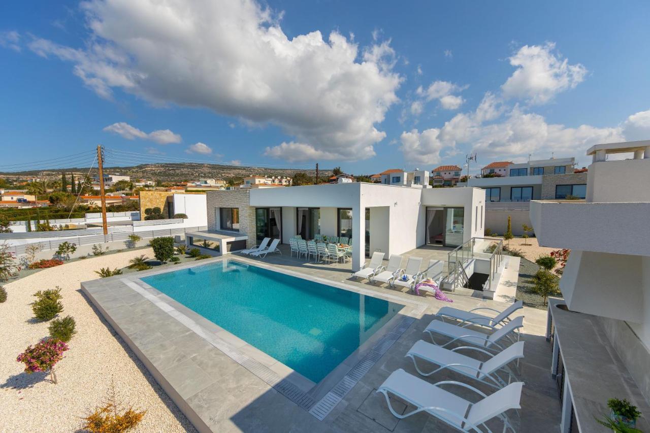Villa Pleiades Paphos Extérieur photo