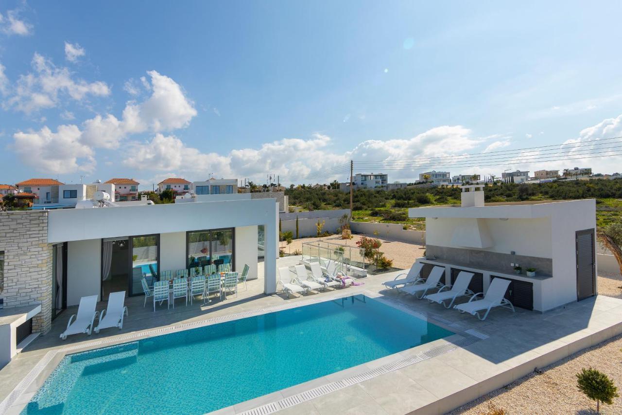 Villa Pleiades Paphos Extérieur photo