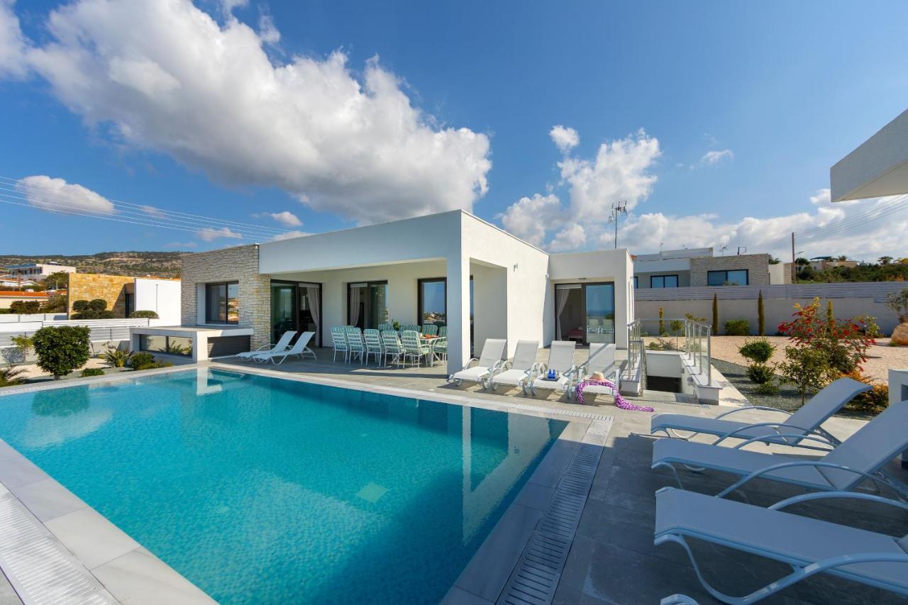 Villa Pleiades Paphos Extérieur photo